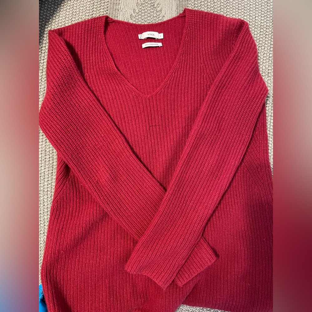 Vince 100% cashmere ribbed v-neck sweater XS